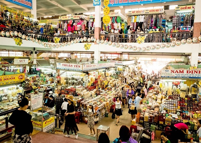 Không gian bên trong chợ Hàn Đà thành - khu thiên đường ẩm thực và mua sắm