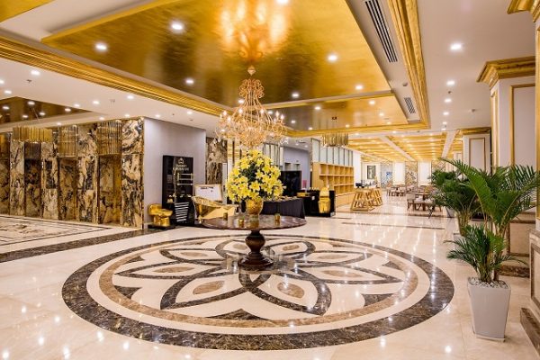 Không gian sang trọng, lộng lẫy cực "vàng" tại khách sạn dát vàng Đà Nẵng